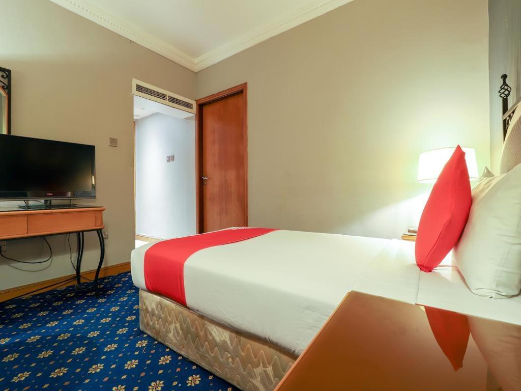 City Plaza Hotel Fujairah Bagian luar foto