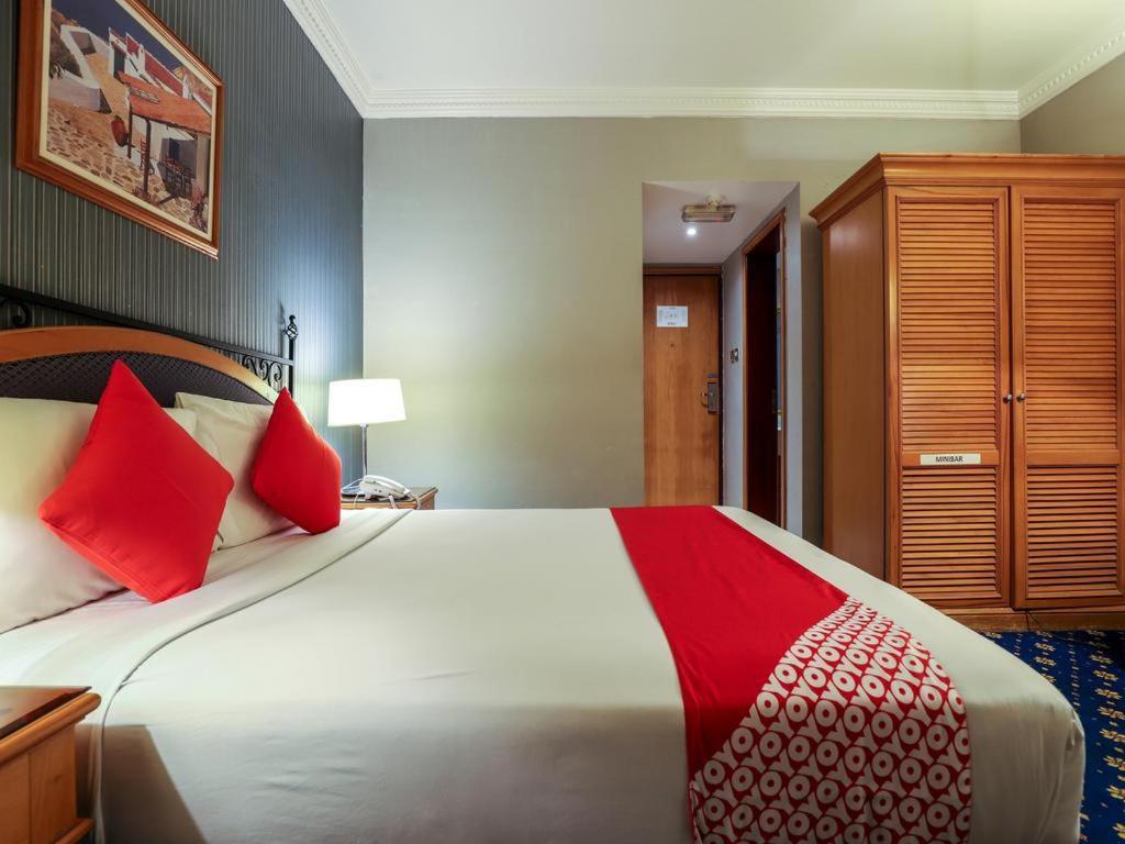 City Plaza Hotel Fujairah Bagian luar foto