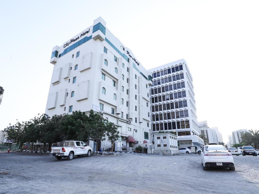 City Plaza Hotel Fujairah Bagian luar foto