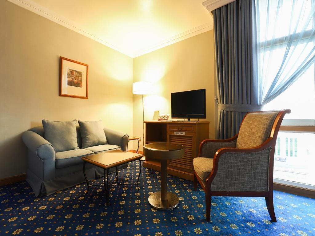 City Plaza Hotel Fujairah Bagian luar foto